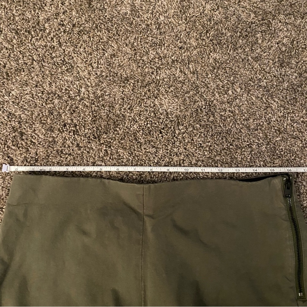 Everlane Classic Khaki Trousers - Picture 6 of 7